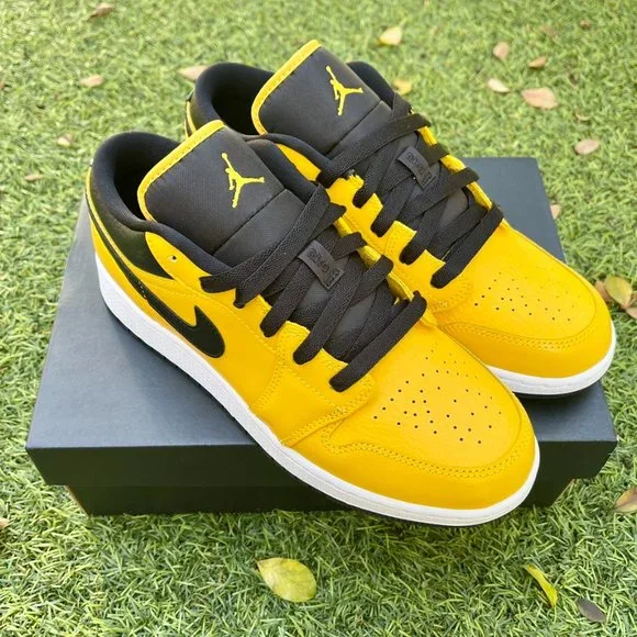 Nike air Jordan 1 yellow black shoes - Picture 4 of 4